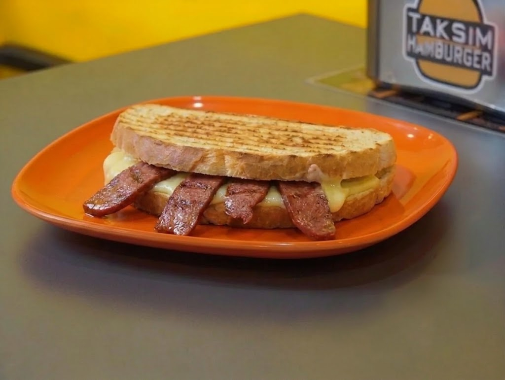 Dilli Kaşarlı Tost