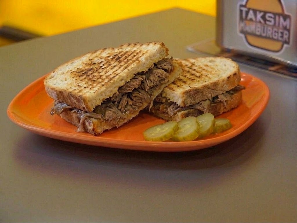 Kavurmalı Tost